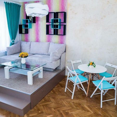 Sofia Central Pretty Apartment Bagian luar foto