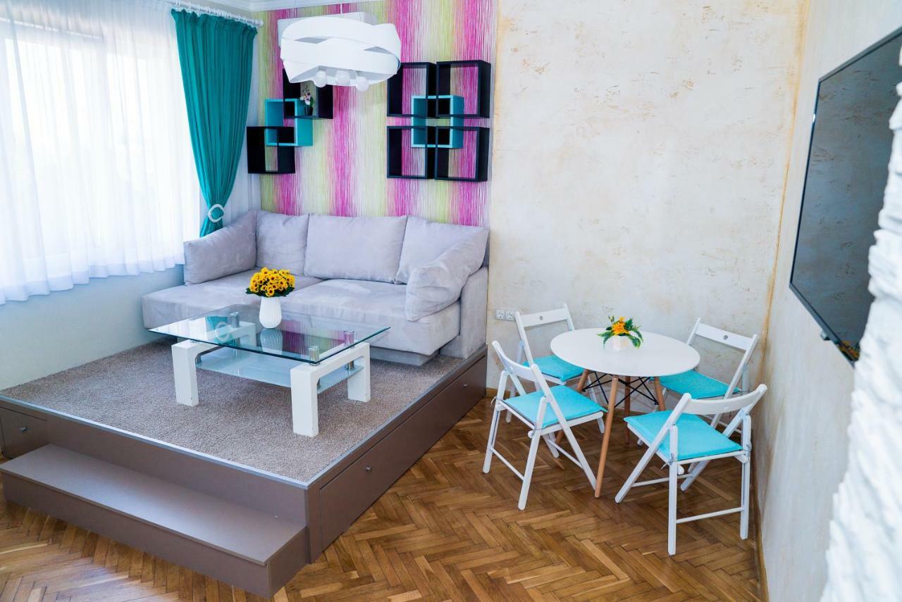 Sofia Central Pretty Apartment Bagian luar foto