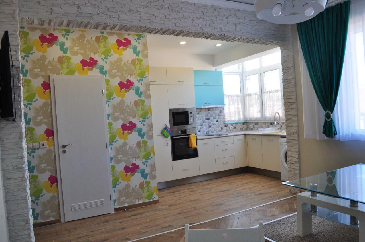 Sofia Central Pretty Apartment Bagian luar foto