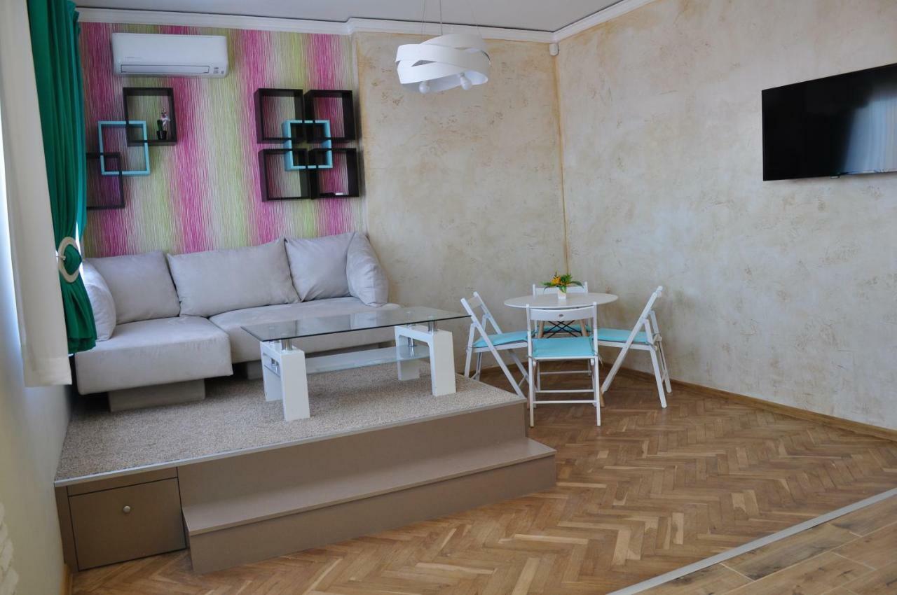 Sofia Central Pretty Apartment Bagian luar foto
