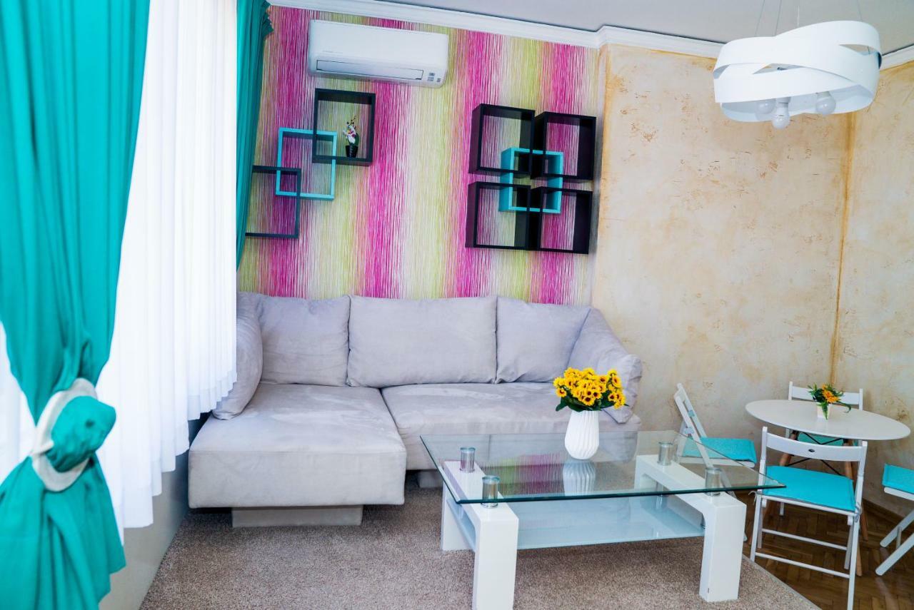 Sofia Central Pretty Apartment Bagian luar foto